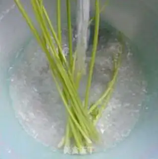 Make Beef sauce, celery, sour chicken step 3