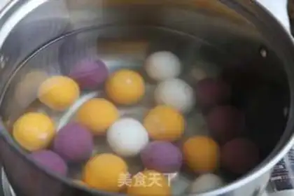 Make Colour soup round step 5