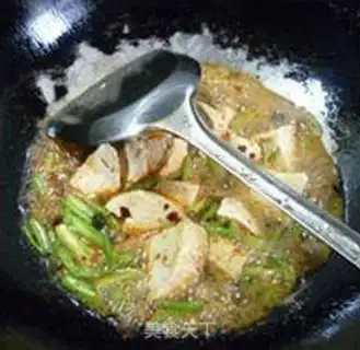 Make Beef sauce, celery, sour chicken step 9