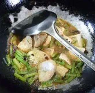 Make Beef sauce, celery, sour chicken step 10
