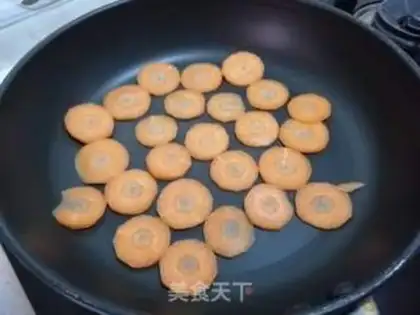 Make Snowflake pumpkin pie step 10