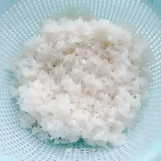 Make Homemade steamed rice powder step 1