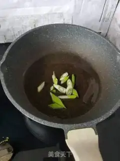 Make Sweet pepper potato chips step 1
