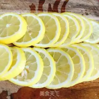 Make Lemon iced tea step 2