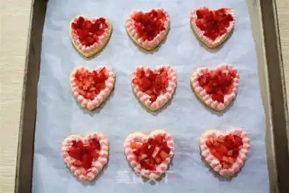 Make Strawberry pretzels step 9