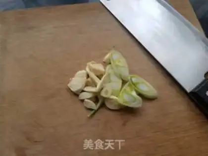 Make Sour green bean sprouts step 0
