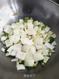 Make Eggs fried onions step 3