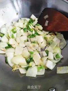 Make Eggs fried onions step 4