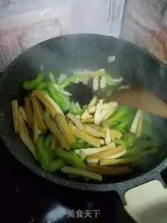 Make Celery fried beans step 3