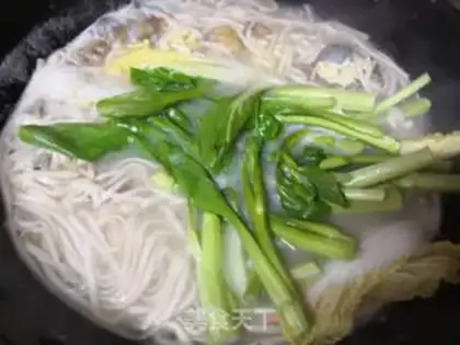 Make Crumb noodles step 1