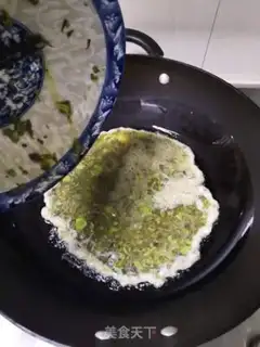 Make Fried eggs step 8