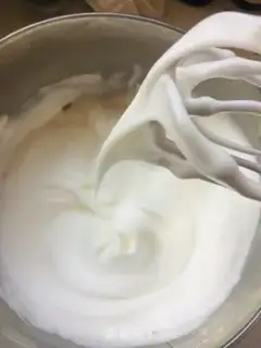 Make Ink cream rolls step 2