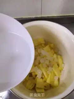Make Pineapple jam step 2