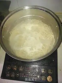 Make Spaghetti noodles step 6