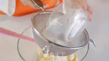 Make Cookie cupcakes step 2