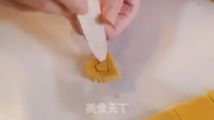 Make Cookie cupcakes step 7