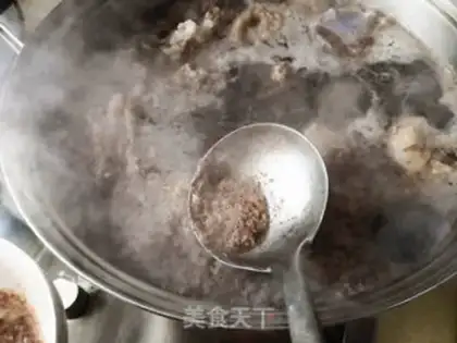 Make Single County lamb soup step 1