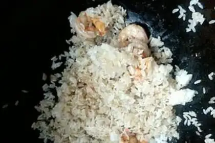 Make Shrimp pineapple rice step 5