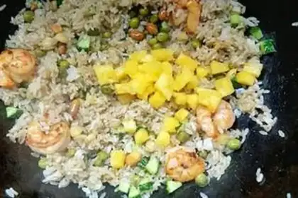 Make Shrimp pineapple rice step 8