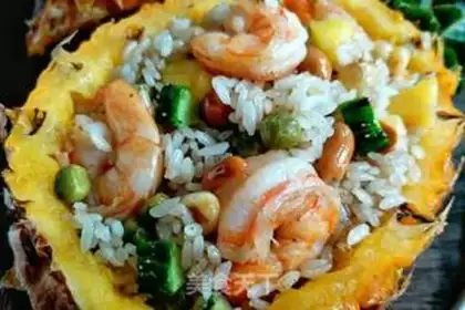 Make Shrimp pineapple rice step 10