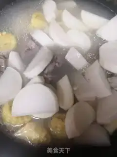 Make Corn and radish bone soup step 2