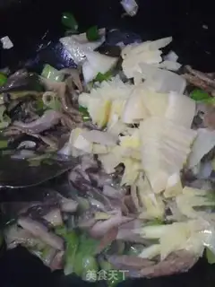 Make Onion mushroom noodles step 3