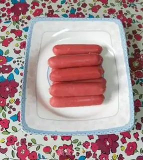 Make Delicious sausage rolls step 4
