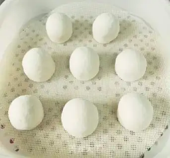 Make Delicious sausage rolls step 10