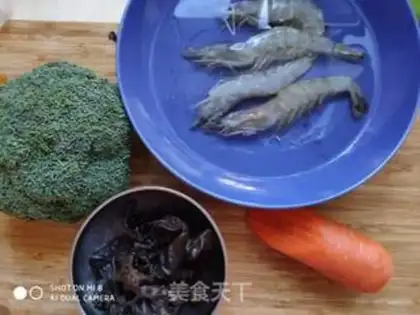 Make Shrimp with broccoli step 0