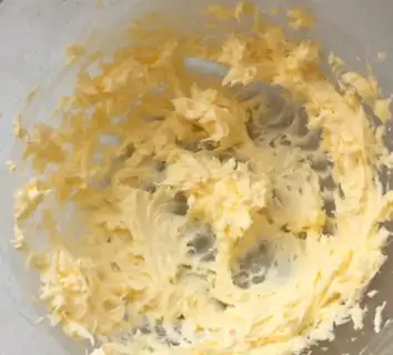 Make Wine and fruit and dry pound cake step 2