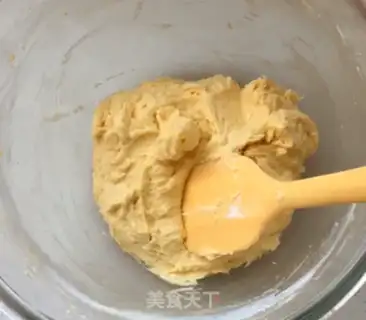 Make Wine and fruit and dry pound cake step 4