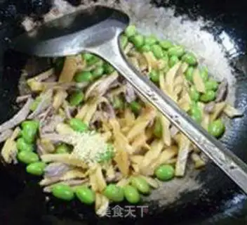 Make Scrawny sauced beans step 8