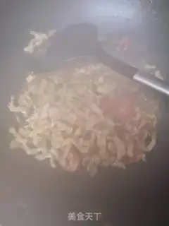 Make The cabbage fan soup step 3