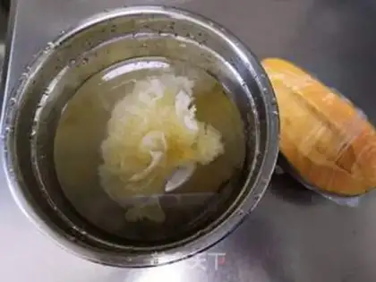 Make Silver melon soup step 0