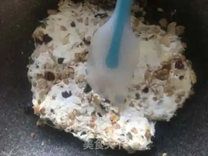 Make Cow Rolling Sugar step 5