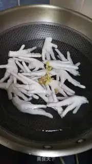 Make Homemade chicken claws step 0