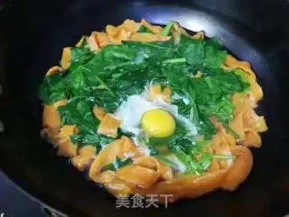 Make Spinach egg pumpkin noodles step 6