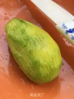 Make Mango milkshake step 1
