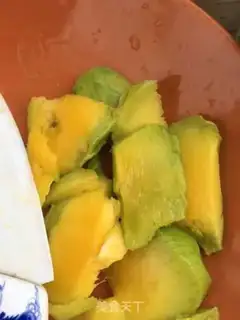Make Mango milkshake step 2