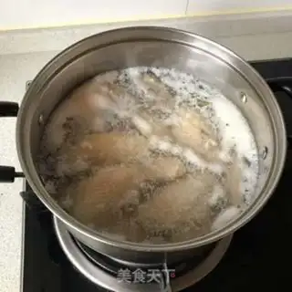 Make Red chicken wings step 1