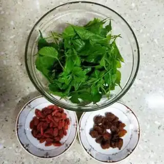 Make Sanye cuisine soup step 1