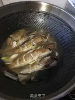 Make Pineapple for six-line fish step 9