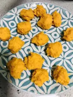 Make The rice chips step 5