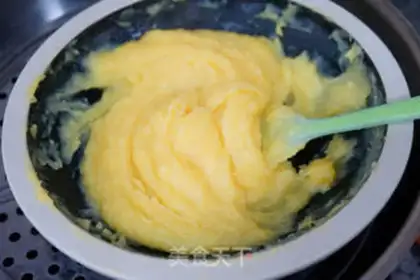 Make A milky yellow snack step 4