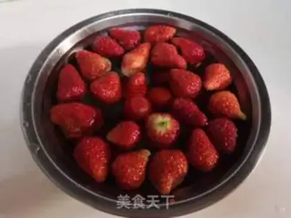 Make Strawberry pudding step 0