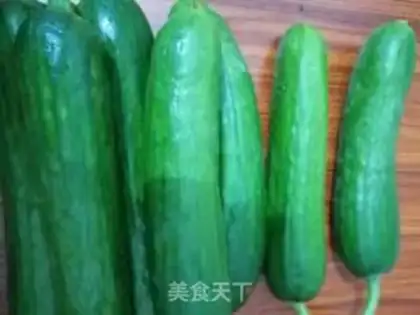 Make Cucumber sauce step 0