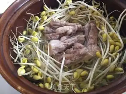 Make To the sprouts of wet beans step 3