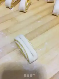 Make Small roll step 5
