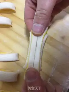 Make Small roll step 7