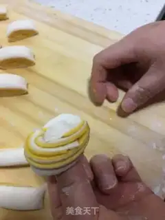 Make Small roll step 10